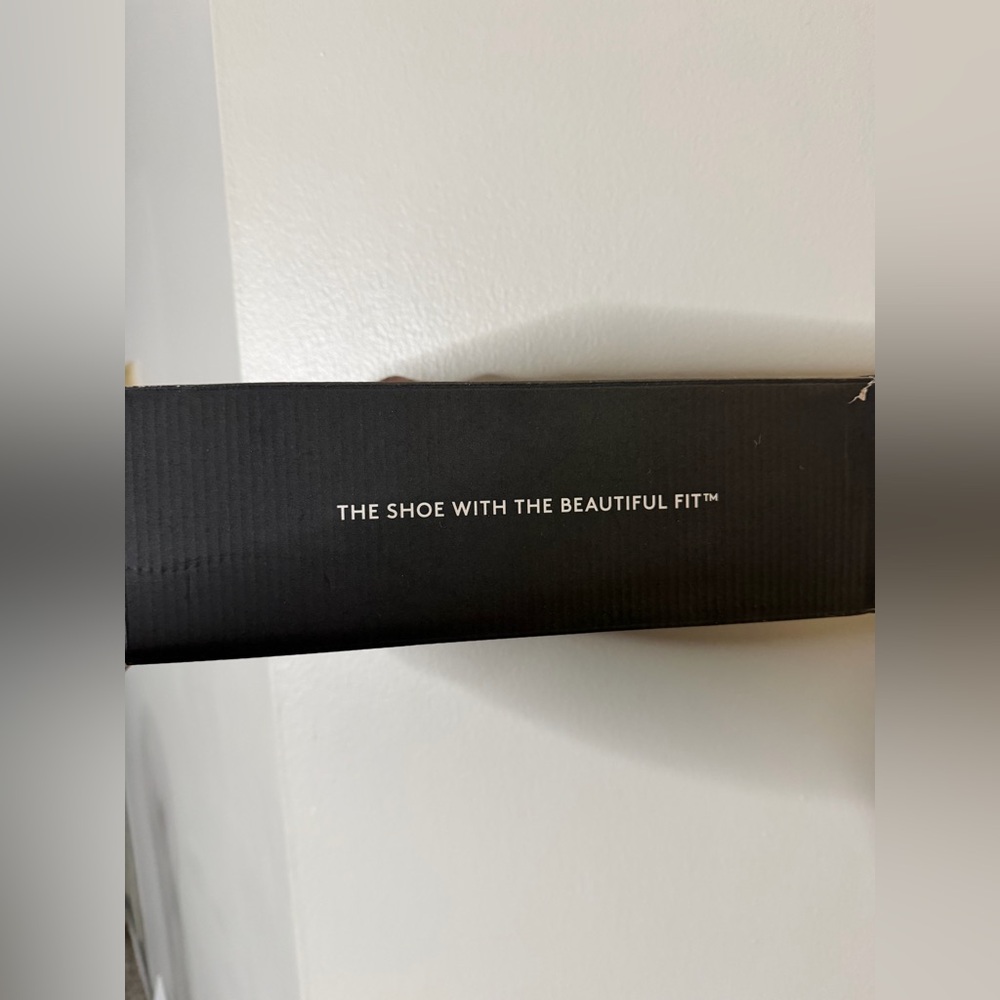 Naturalizer Black Strappy Heels Size 9 (has damage) dirty will clean b4 ship - Picture 8 of 11